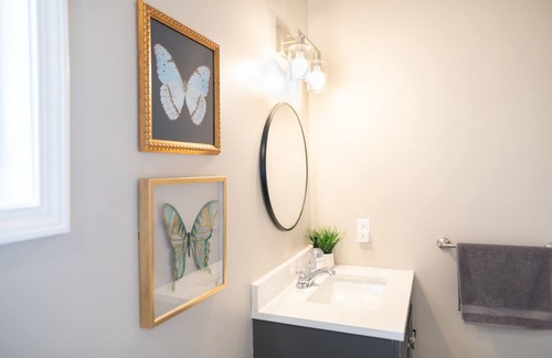 Downtown House | Newly Renovated, 3 Blocks from the Medical Mile