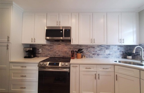 Long Beach House | Newly Renovated Beautiful Spacious 3 BD/2 BA Beach Home Just Steps to the Sand!