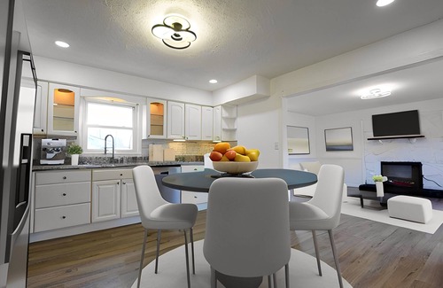Versailles House | Newly Renovated Beauty on Half Acre with Full Basement & Wi Fi Enabled