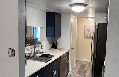 Bayview Condo | Newly renovated condo in gated community. Private beach 2 heated pools, hot tub