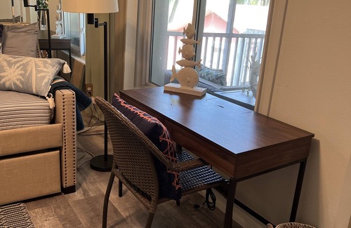 Bayview Condo | Newly renovated condo in gated community. Private beach 2 heated pools, hot tub