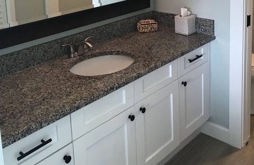 Cortez Condo | NEWLY RENOVATED! Cortez canal front 2/2 condo in Smugglers Landing
