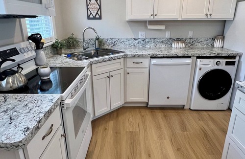 Hebron Condo | NEWLY RENOVATED! Cozy 2 bed 2 bath on Newfound Lake, private beach, scenic views