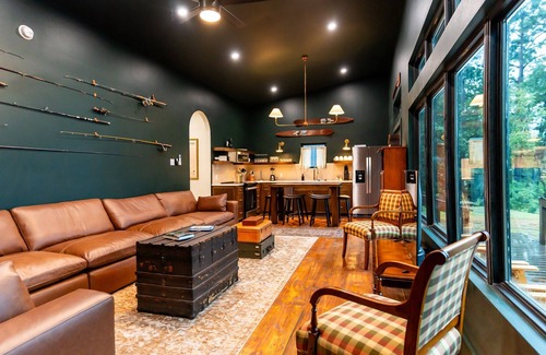 Negreet Cabin | Newly Renovated, Cozy Mid-Lake Cabin; Sleeps 10