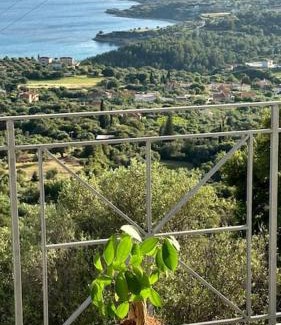 Mousata House | Newly Renovated Endless view Dimitra's House