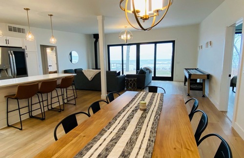 Hingham House | Newly renovated home on Lake Michigan - heated pool- Ozaukee County