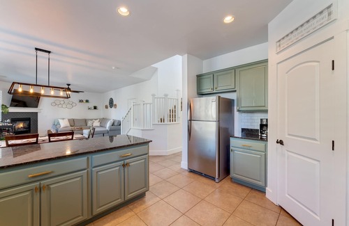 Flagstaff House | Newly Renovated Mountain Getaway Stocked for Fun! -