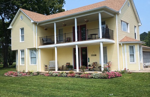 Chilo House | Newly renovated Private upstairs room rental
