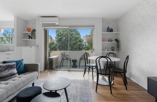 South Yarra Apartment | Newly Renovated South Yarra 2BR Apt with parking
