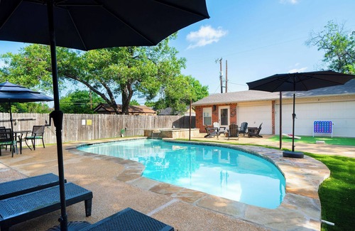 Jefferson Apartment | Newly Renovated Tranquil 1-Bed Studio Retreat in San Antonio's Historic District
