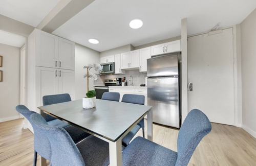 Waikiki Hotel | Newly renovated Waikiki Sunset unit with STUNNING Diamond Head and ocean views