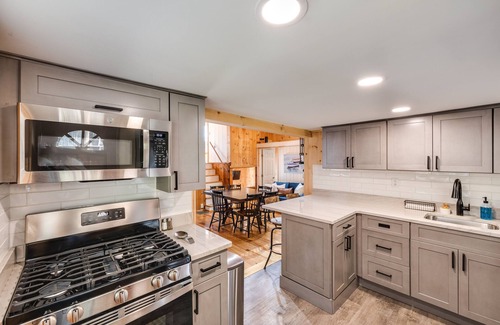 Winchester House | Newly renovated year-round LAKEFRONT rental on Highland Lake! Sleeps 8-9!