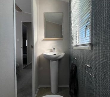 Truro Resort | Newperran 102 - 2 Bedroom Country & Valley View Caravan