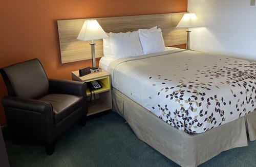 Newport Hotel | Newport Coast Inn