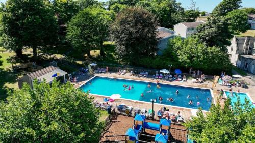 Saint Columb Major House | Newquay - Atlantic Lodge - 10 - Pets - Pools - Gym