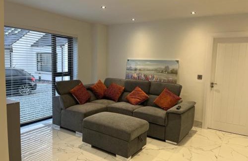 Newry House | Newtown House