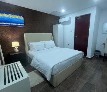 Colombo 05 Hotel | Newyork Guest House and Restaurant Colombo 05