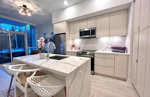 Innisfil Condo | nExperience luxury living at Friday Harbour High Point