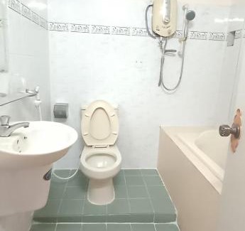 Binh Thanh Hotel | Nhat Binh 2 Hotel