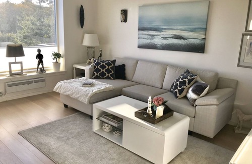 Godvik Apartment | Nice 3 bedroom apartment with porch!