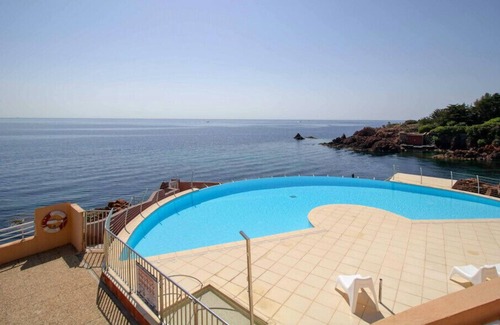 Le Trayas Apartment | Nice 51 M² With Terrace Pool And Sea View