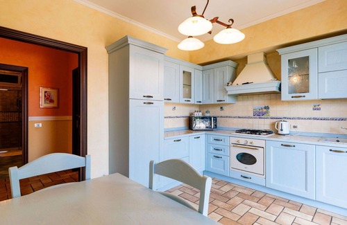 Borghetto Santo Spirito Villa | Nice apartment in villa for 5 people with A/C, WIFI, pool, terrace and pets allowed