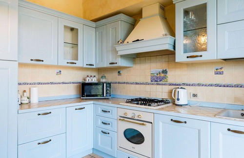 Borghetto Santo Spirito Villa | Nice apartment in villa for 5 people with A/C, WIFI, pool, terrace and pets allowed
