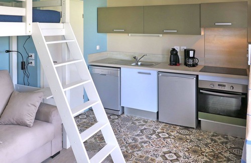 Vieux-Boucau-les-Bains Apartment | Nice apartment for 3 guests with WIFI, pool, TV and terrace