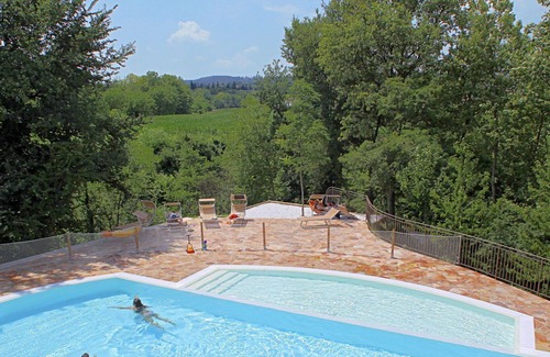 Crociale Apartment | Nice apartment for 3 people with pool, A/C, WIFI, TV, balcony, pets allowed and parking