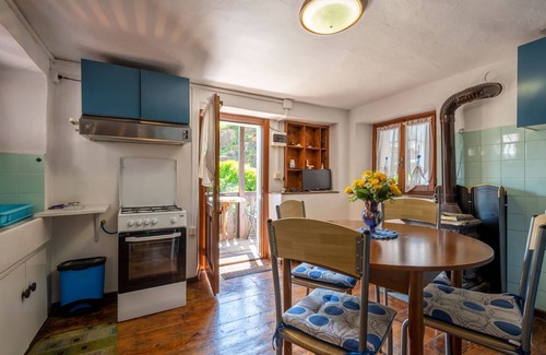 Calasca-Castiglione Apartment | Nice apartment for 5 guests with WIFI, TV, balcony and pets allowed
