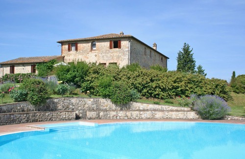 Monteroni d'Arbia Apartment | Nice apartment for 2 guests with WIFI, pool and panoramic view, close to Siena