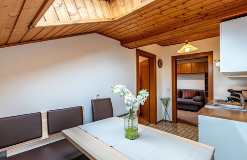 Agsdorf Apartment | Nice apartment for 4 guests with WIFI, TV, patio and pets allowed