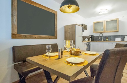 Runhof Apartment | Nice apartment for 4 people with WIFI, TV, terrace, pets allowed and parking