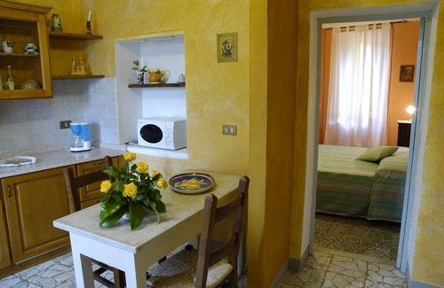 Massarosa Apartment | Nice apartment for 2 people with WIFI, pool, close to Viareggio