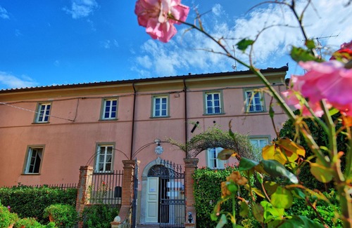 Massarosa Apartment | Nice apartment for 2 people with WIFI, pool, close to Viareggio