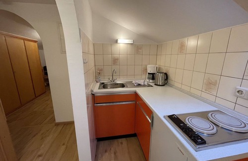Farchant Apartment | Nice apartment for 3 people with WIFI, TV, balcony and parking