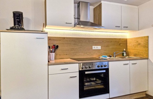 Wenns Apartment | Nice apartment for 4 guests with WIFI, TV and terrace