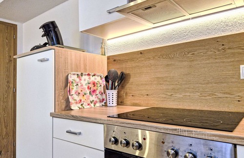 Wenns Apartment | Nice apartment for 4 guests with WIFI, TV and terrace