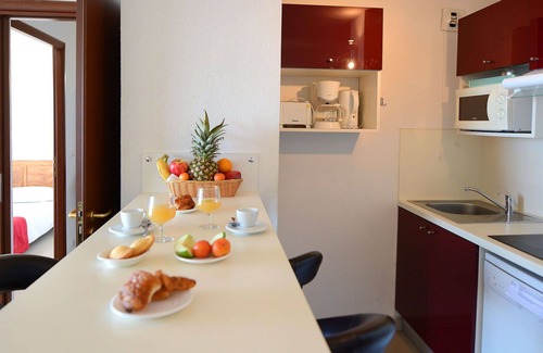 Ajaccio Apartment | Nice apartment for 4 people with WIFI, pool, A/C, TV, terrace and pets allowed