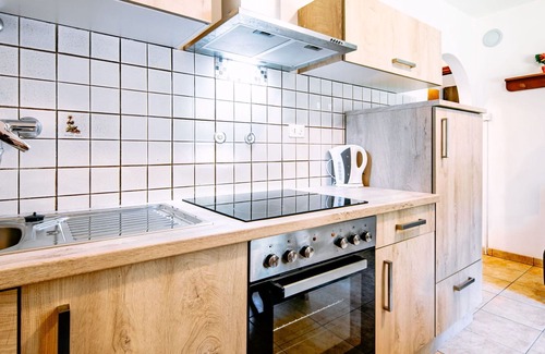 Canazei Apartment | Nice apartment for 4 people with TV, pets allowed and parking