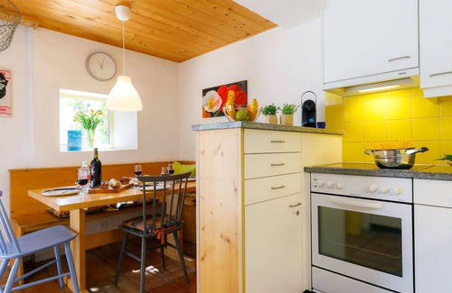 Capriasca Apartment | Nice apartment for 5 guests with WIFI, pool, TV, patio, pets allowed and panoramic view