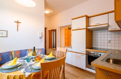 Andriano Apartment | Nice apartment for 5 people with pool, WIFI, TV, patio and parking