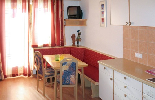Stummerberg Apartment | Nice apartment for 3 people with WIFI, TV, balcony and parking