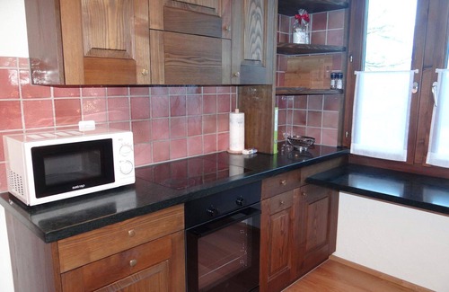 Engelberg Apartment | Nice apartment for 4 people with WIFI, pool, TV and balcony