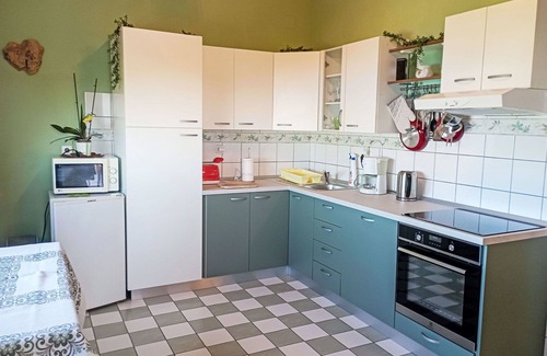 Smrika Apartment | Nice apartment for 4 people with pool, A/C, WIFI, TV and patio