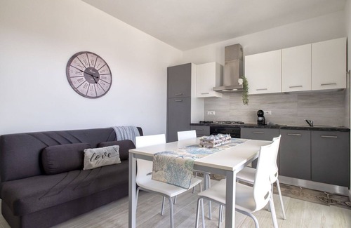 La Muddizza Apartment | Nice apartment for 5 guests with A/C, WIFI, pool, TV and patio