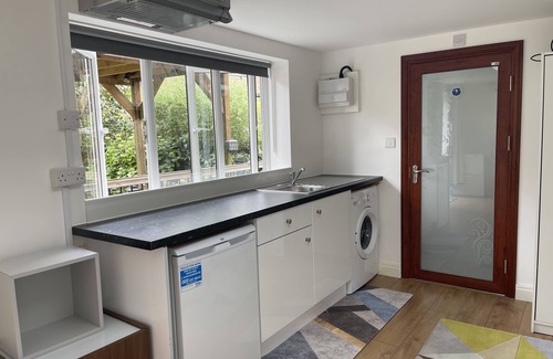 Christchurch Apartment | Nice Apartment in Bexleyheath