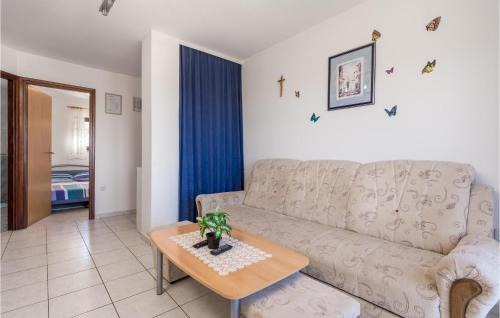Senj Apartment | Nice Apartment In Jablanac With Kitchen
