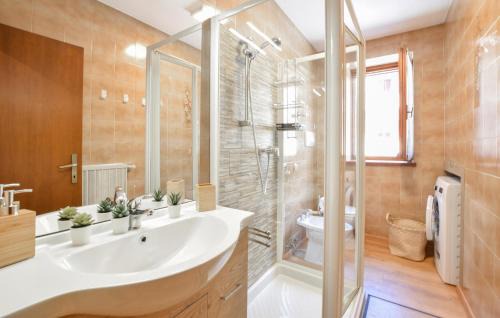 Lanzada Apartment | Nice Apartment In Lanzada With Wifi