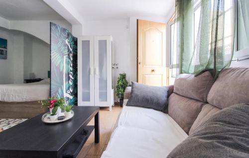 Malaga-Este Apartment | Nice Apartment In Málaga With Kitchen